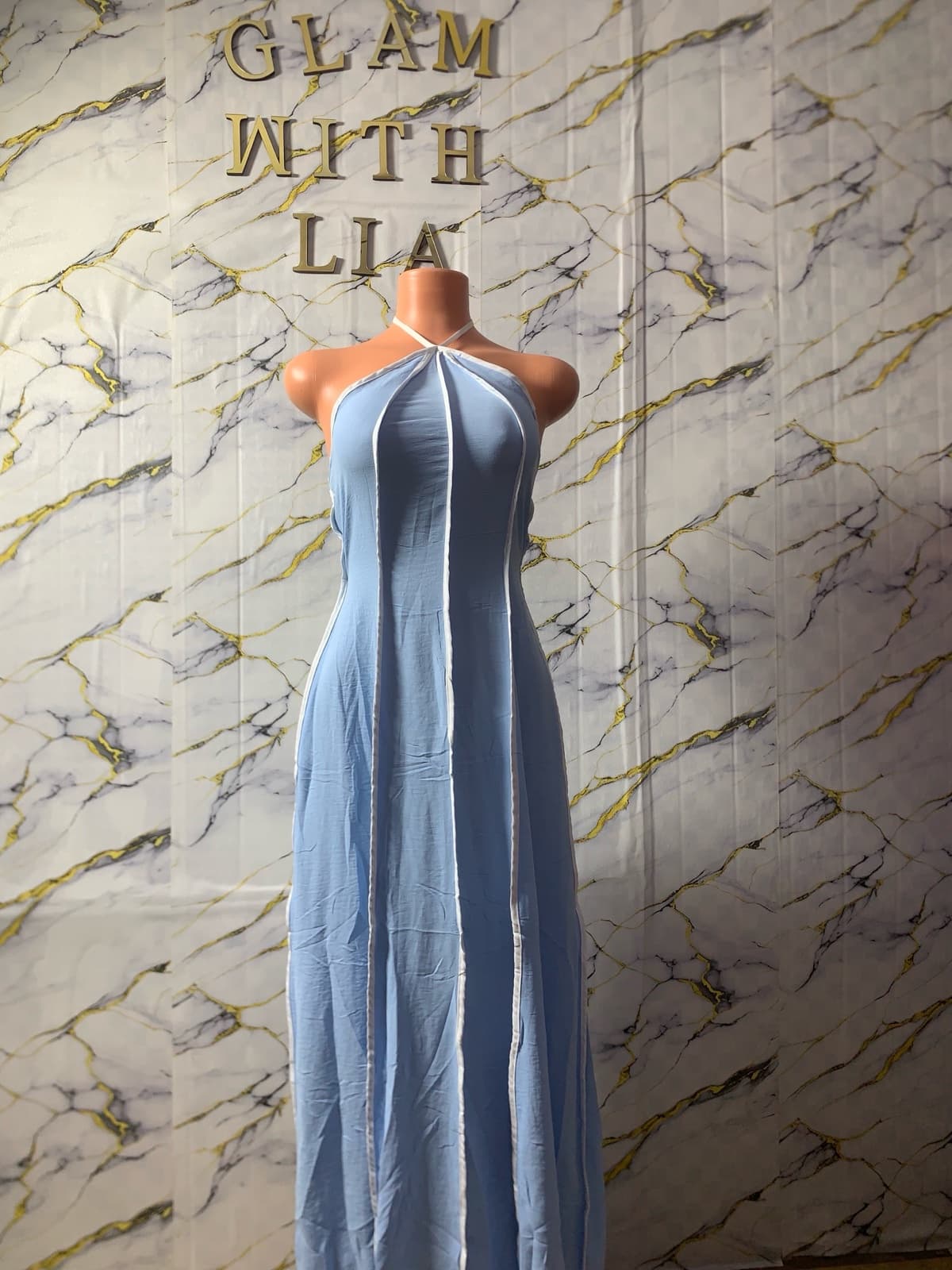 backless dress