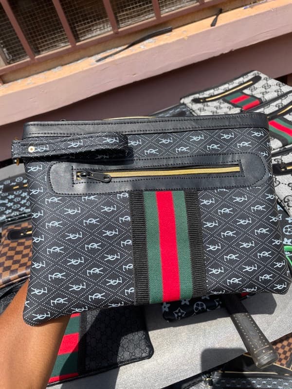 Side pouch bag 👝
