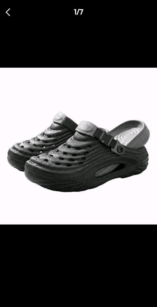 crocs