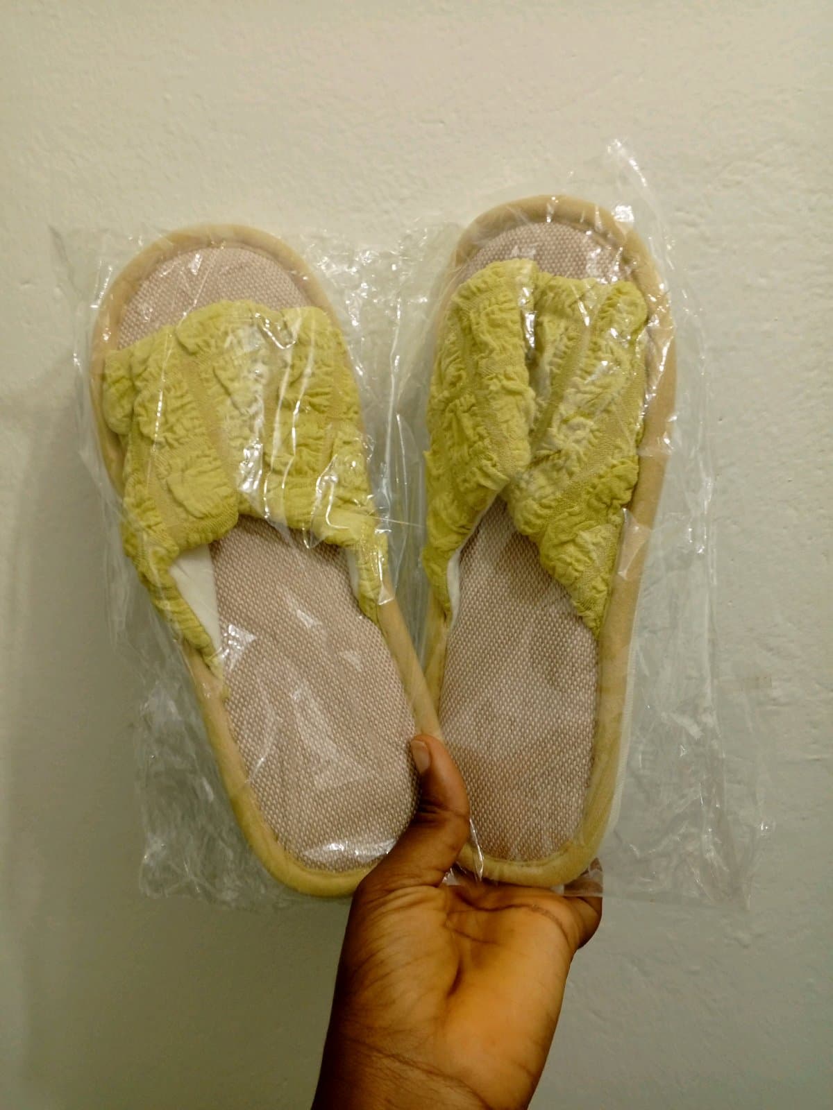 bedroom/ bathroom slippers