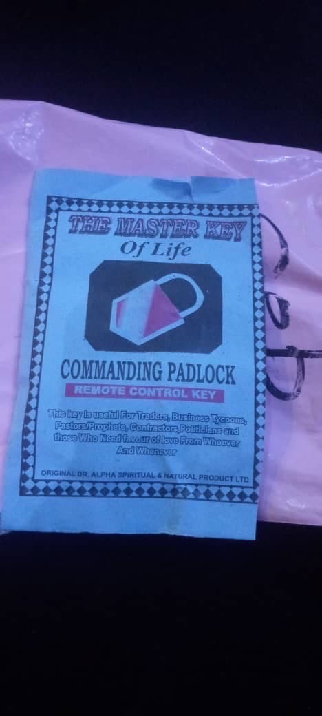 commanding padlock