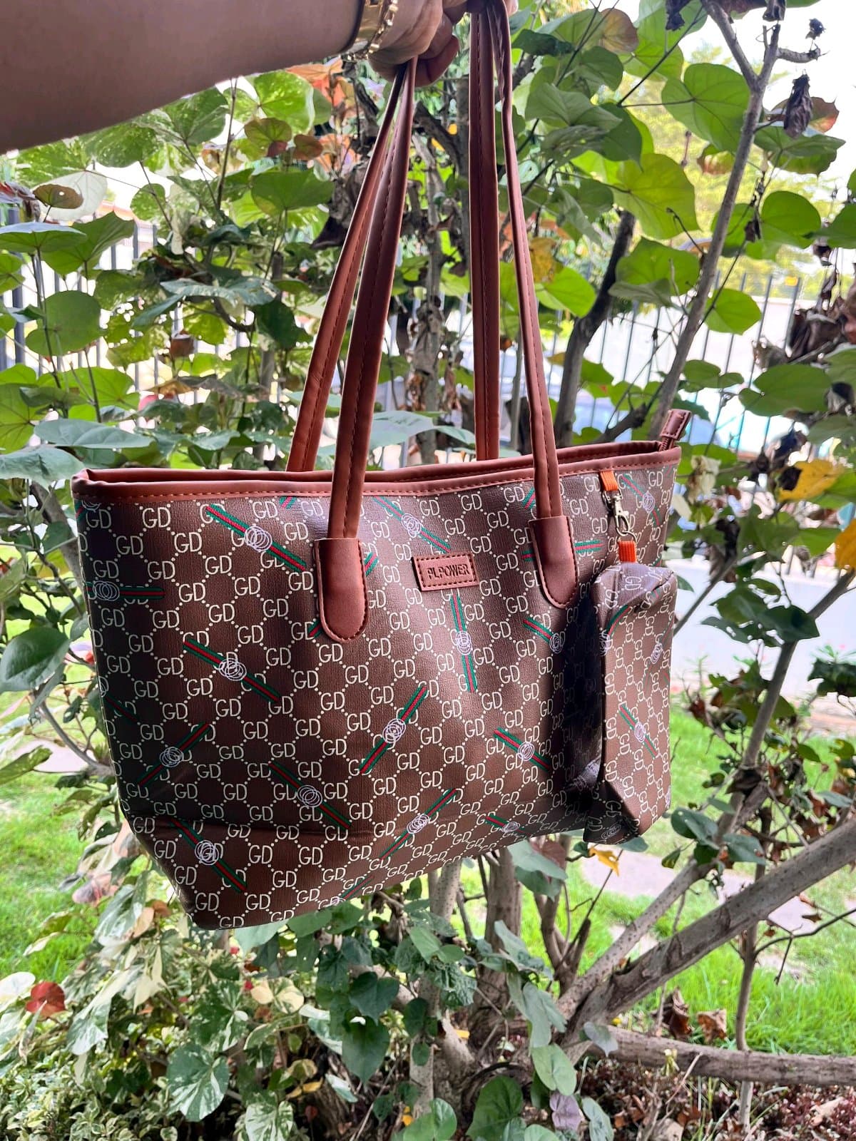 Tote bag
