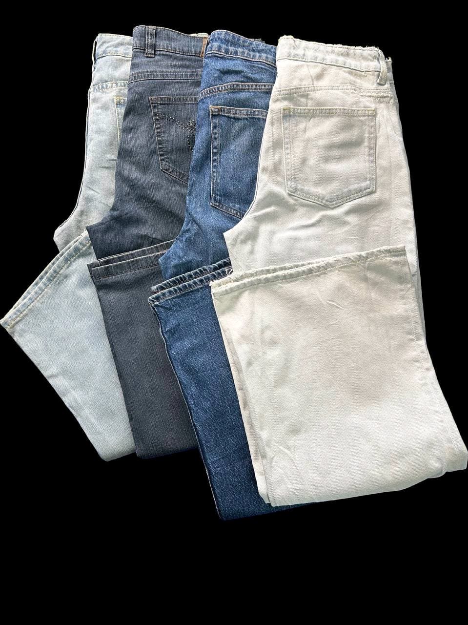 straight legged Jeans