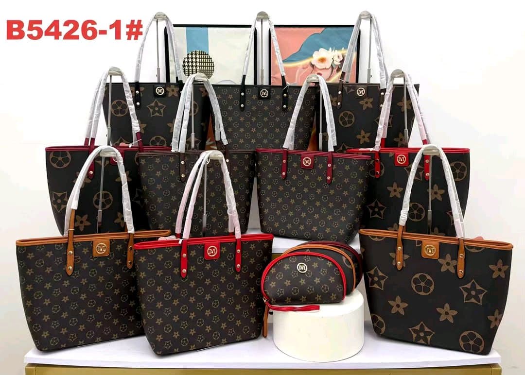 Tote bag with purse