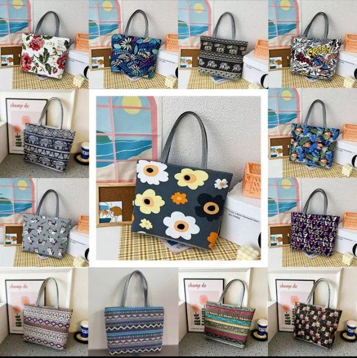 Designed Tote bag with zip