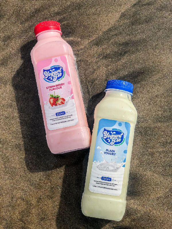 250ml vanilla and strawberry flavoured yogurt