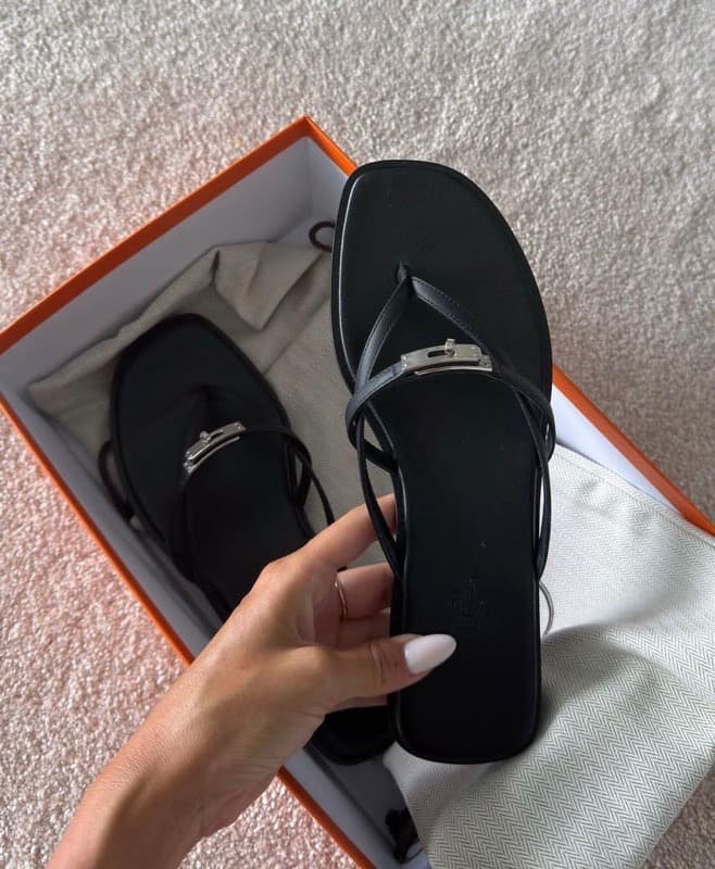 Hermes slippers