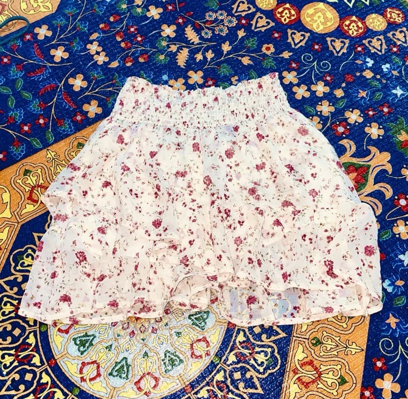 short skirt