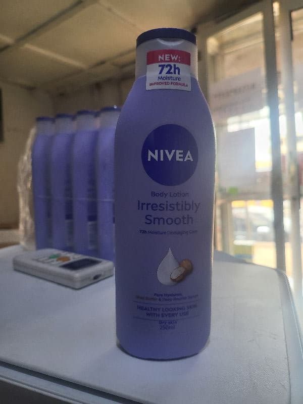 NIVEA IRRESISTIBLEY SMOOTH LOTION