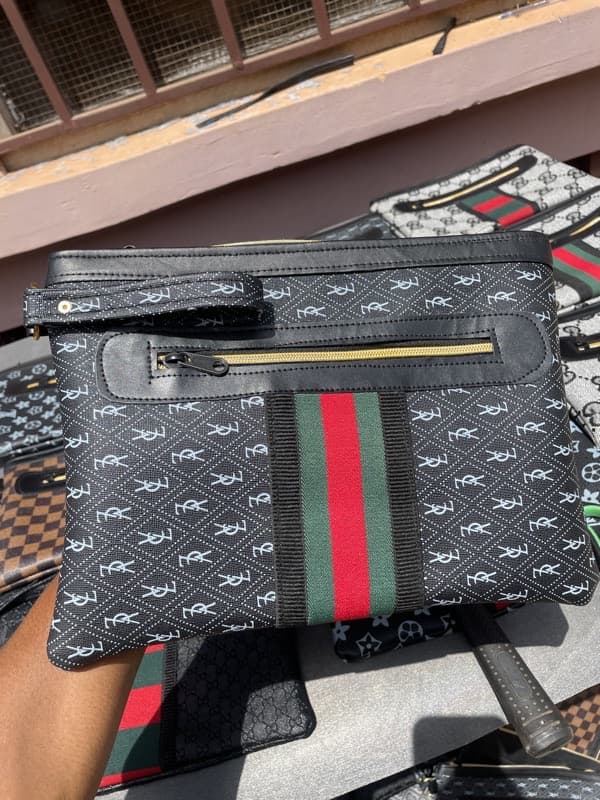 Side pouch bag 👝
