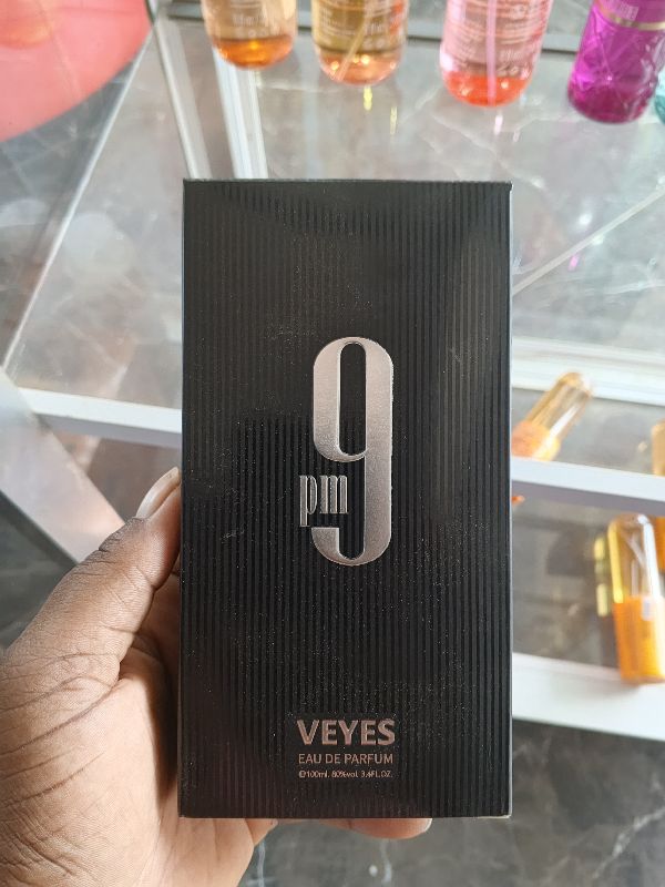 VEYES 9pm