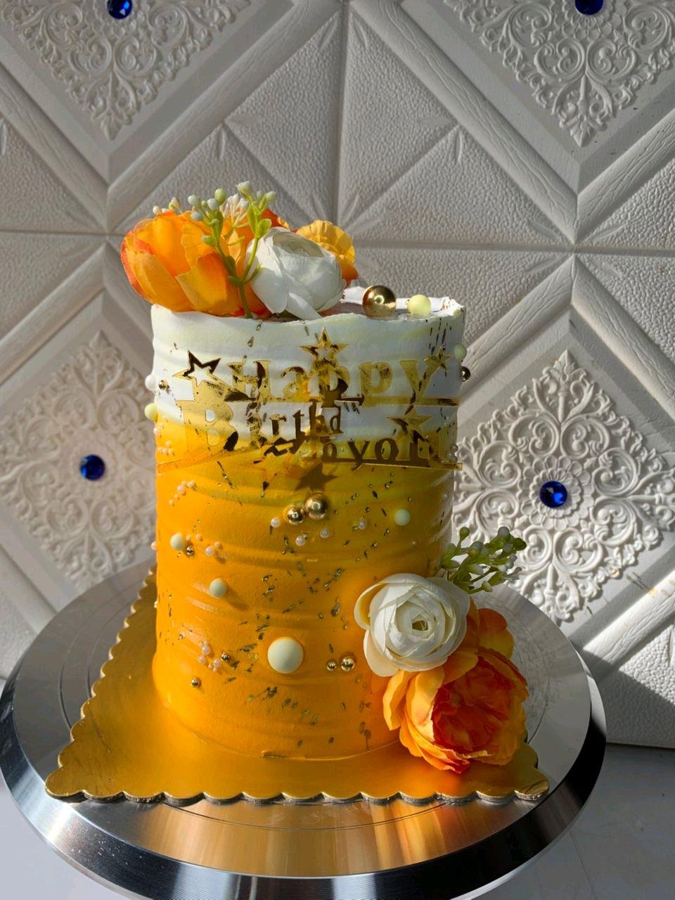 5 inches birthday cake: 3 layers