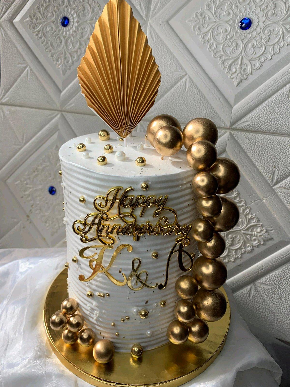 6 inches birthday cake: 4 layers