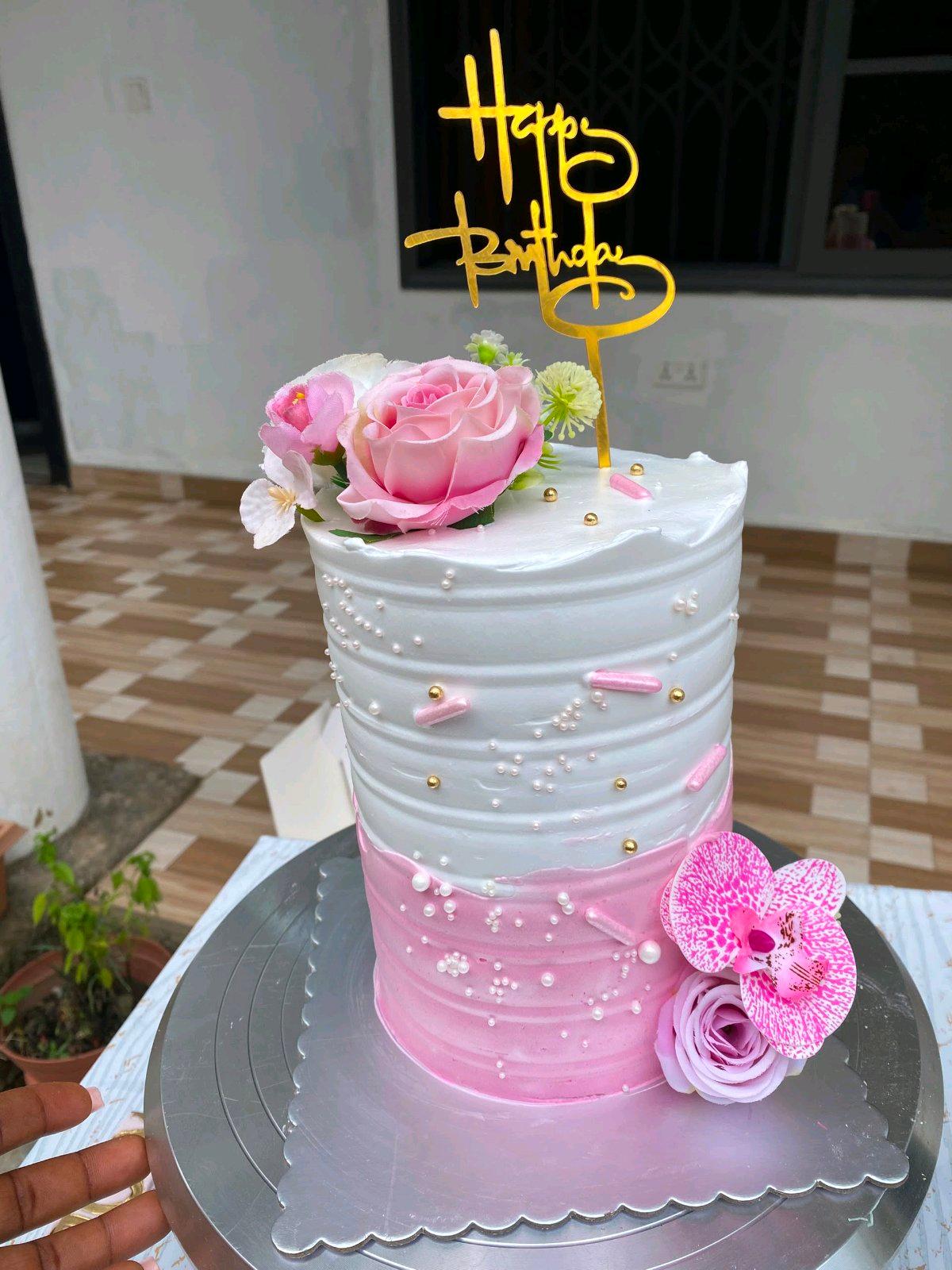 5 inches birthday cake: 3 layers