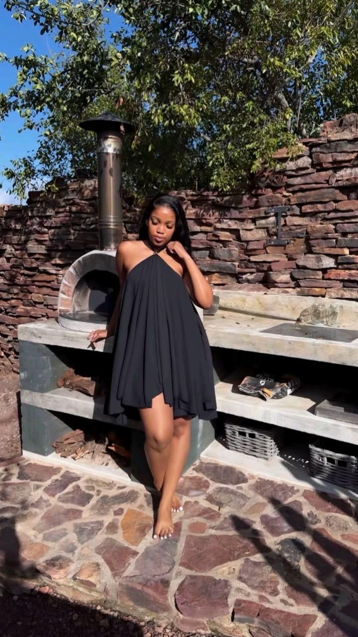 Halter neck dress.