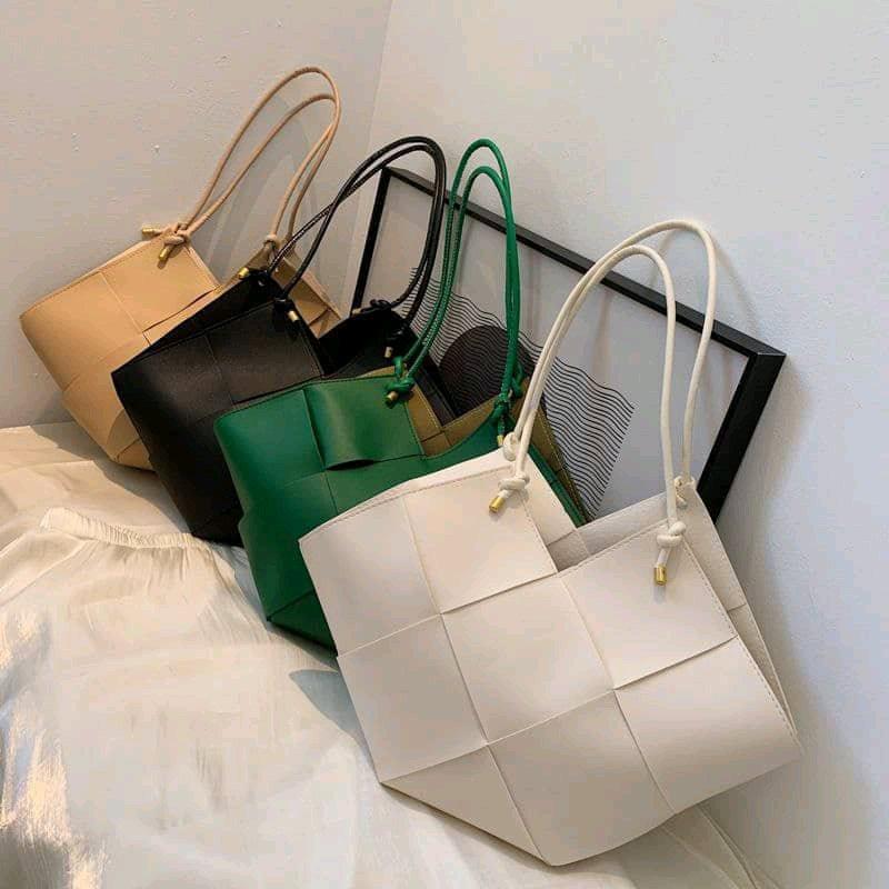 Chic Woven Bag