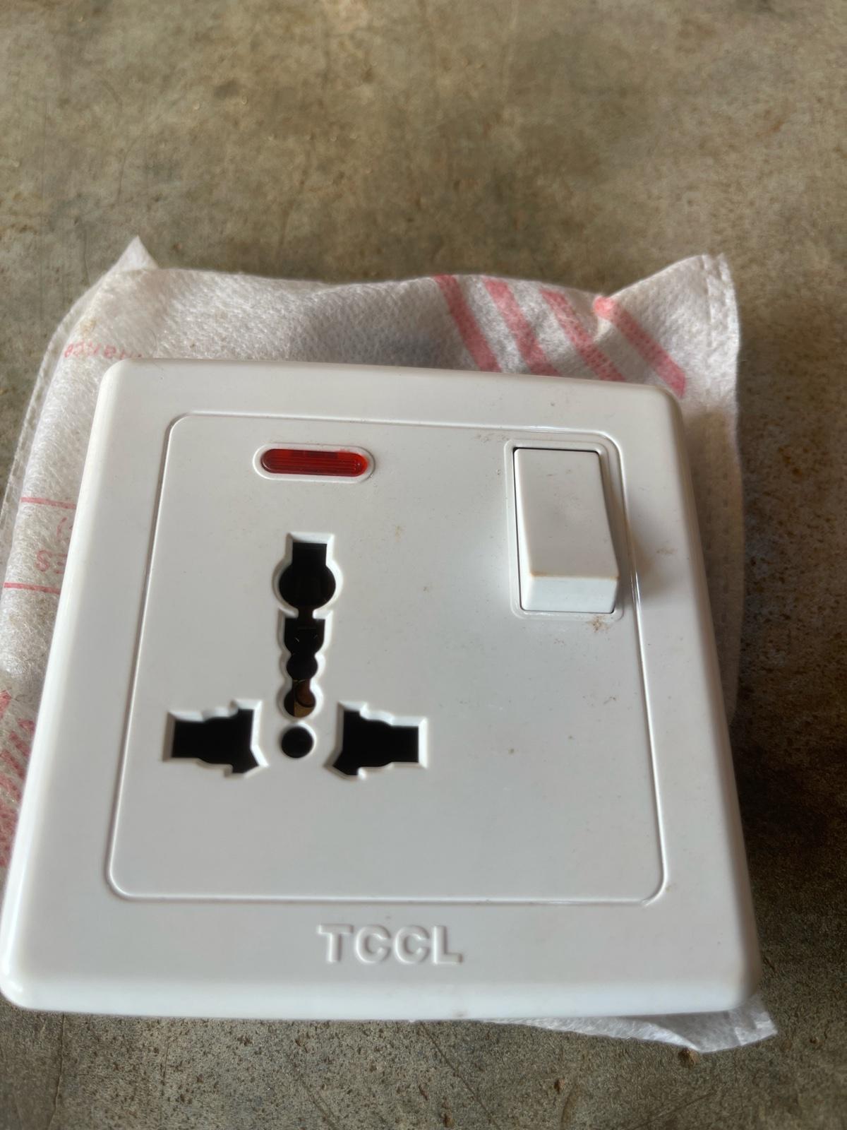 TROPICAL SINGLE SOCKET TCCL