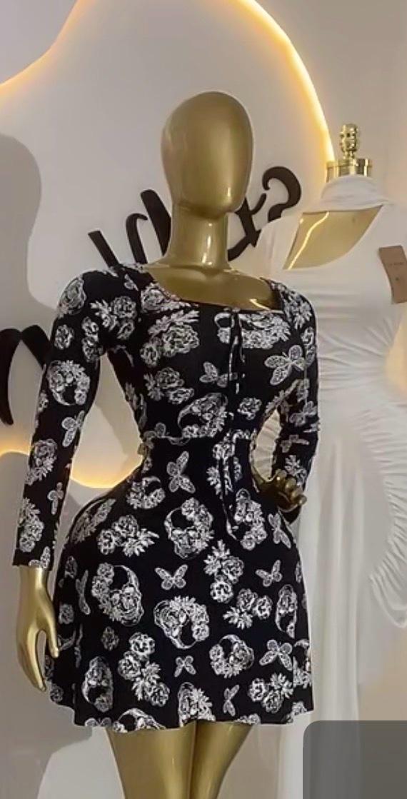 LONG-SLEEVE SKULL AND BUTTERFLY PRINT MINI DRESS