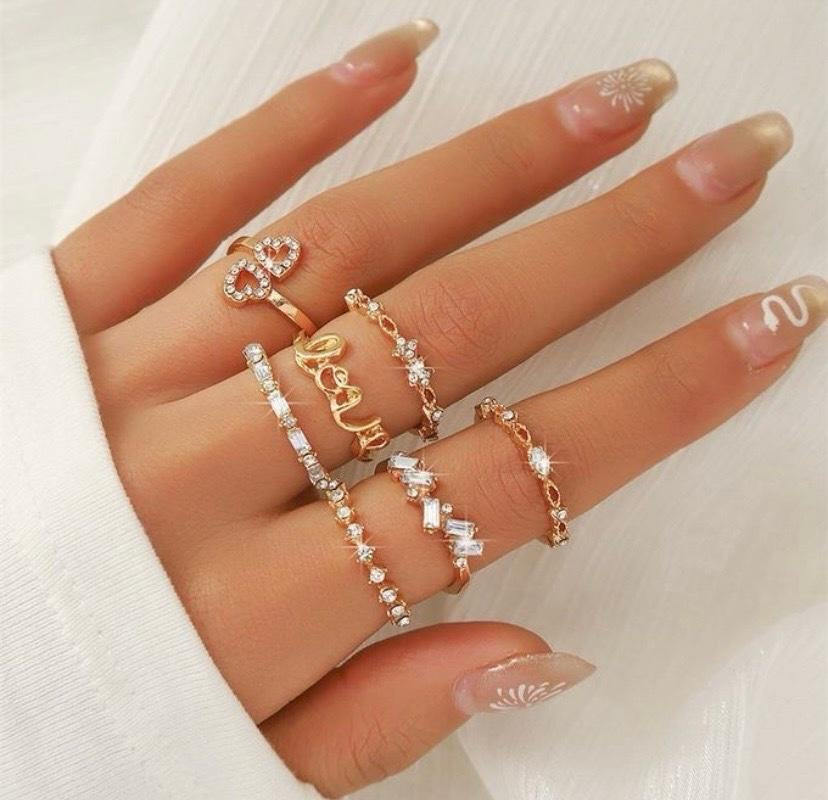 ARHANORY 7pcs Golden Letter Love Rhinestone Joint Ring Set For Women Jewelry Stacking Rings
