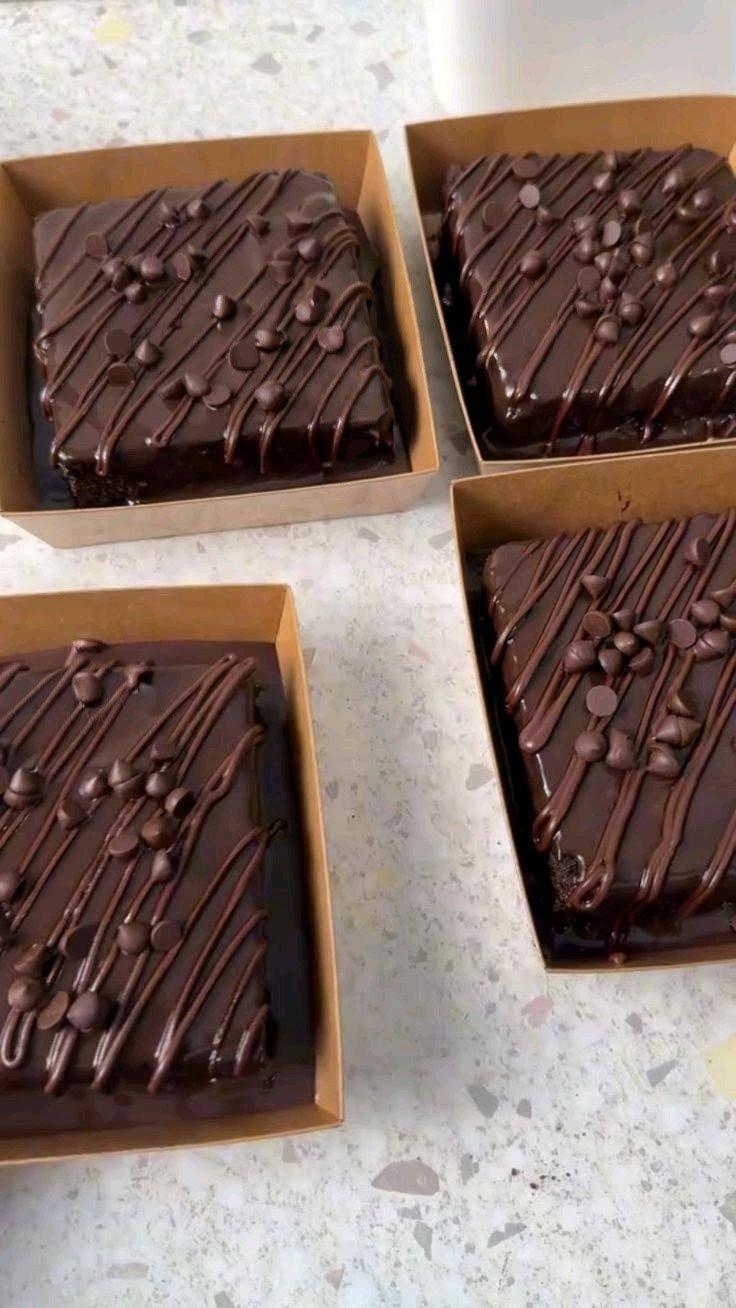 Large Dessert Square