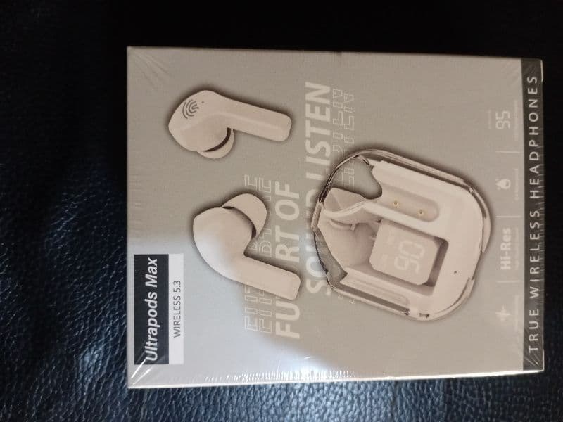 Ultrapods Max – True Wireless Hi-Res Earbuds(white)