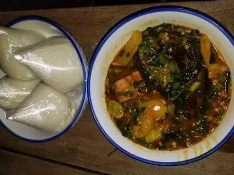 Akpele and Ademe/pepper 🌶️ with keta school boys, fried fish