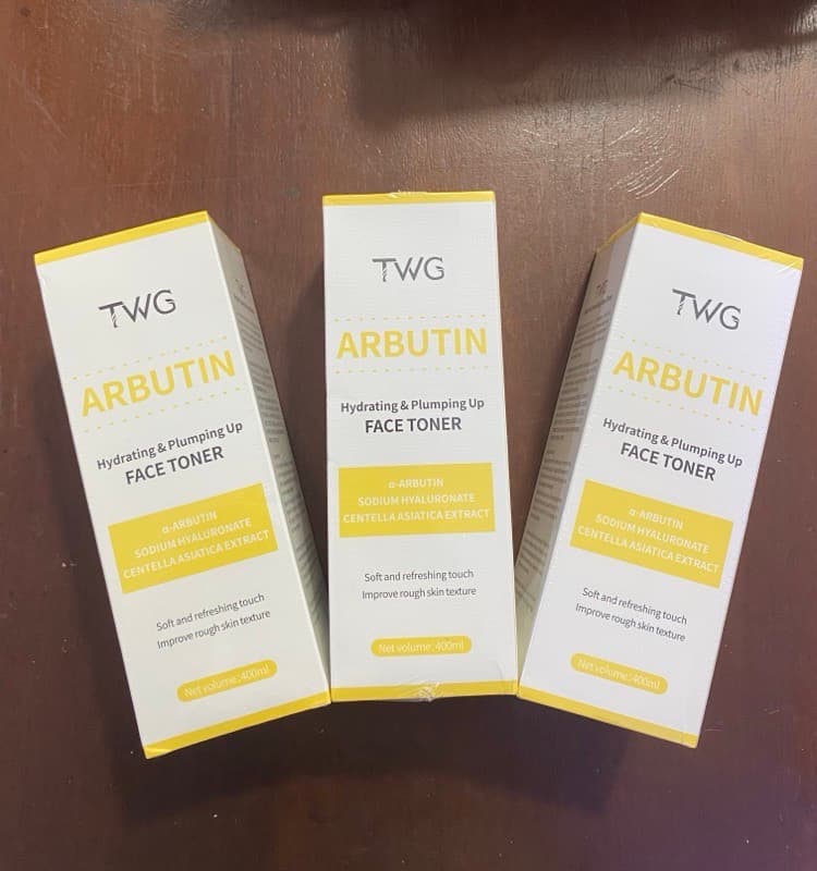 TWG Arbutin Hydrating & Plumping Up Face Toner