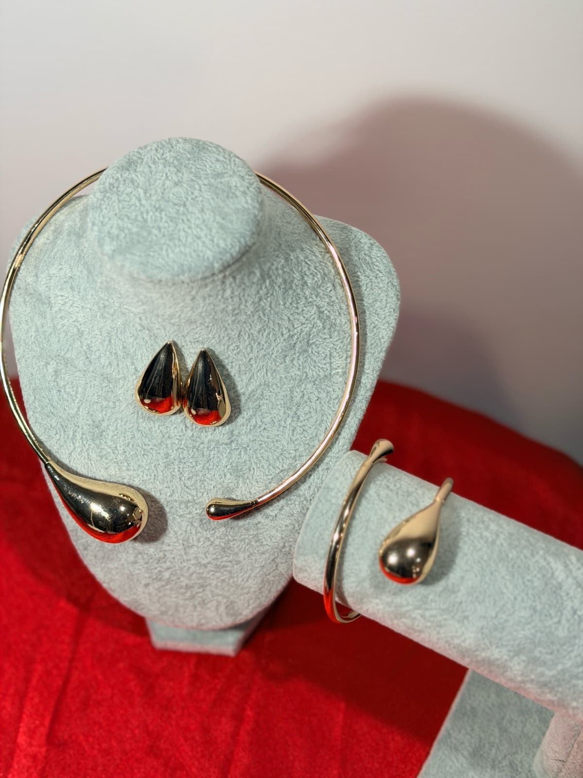 YD Choker Set (Gold)