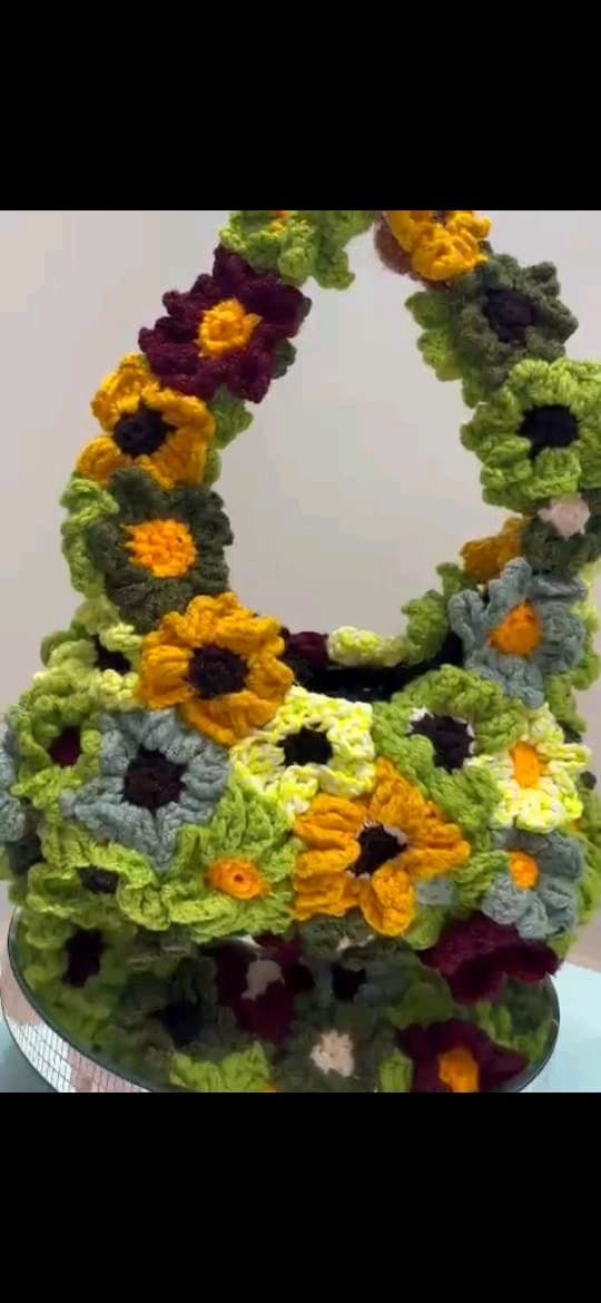 Crochet cotton yarn purse