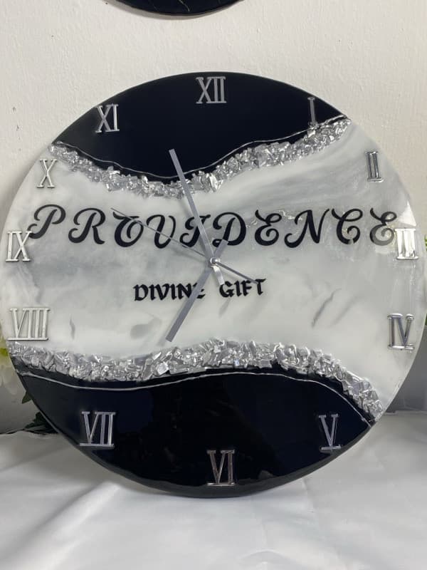 Glitz Timepiece 17”