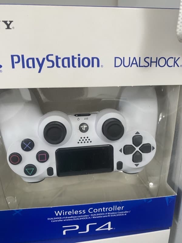 pS4 play station