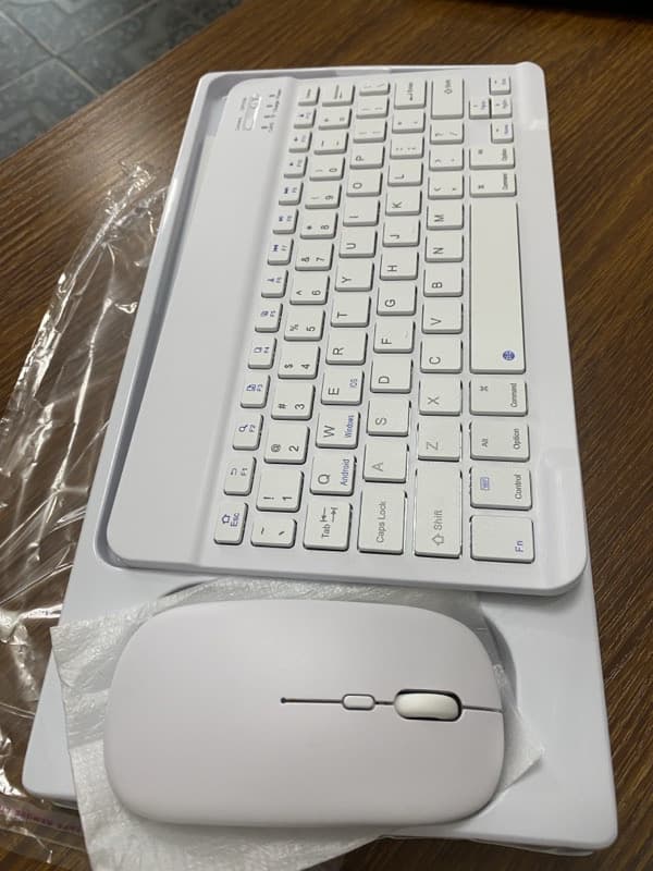 bluthooth keyboard and mouse