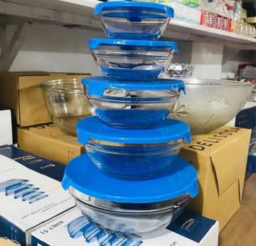 glass bowls with rubber lid